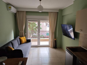 Modern Apt 2 with Parking Paid, 100m from Metro